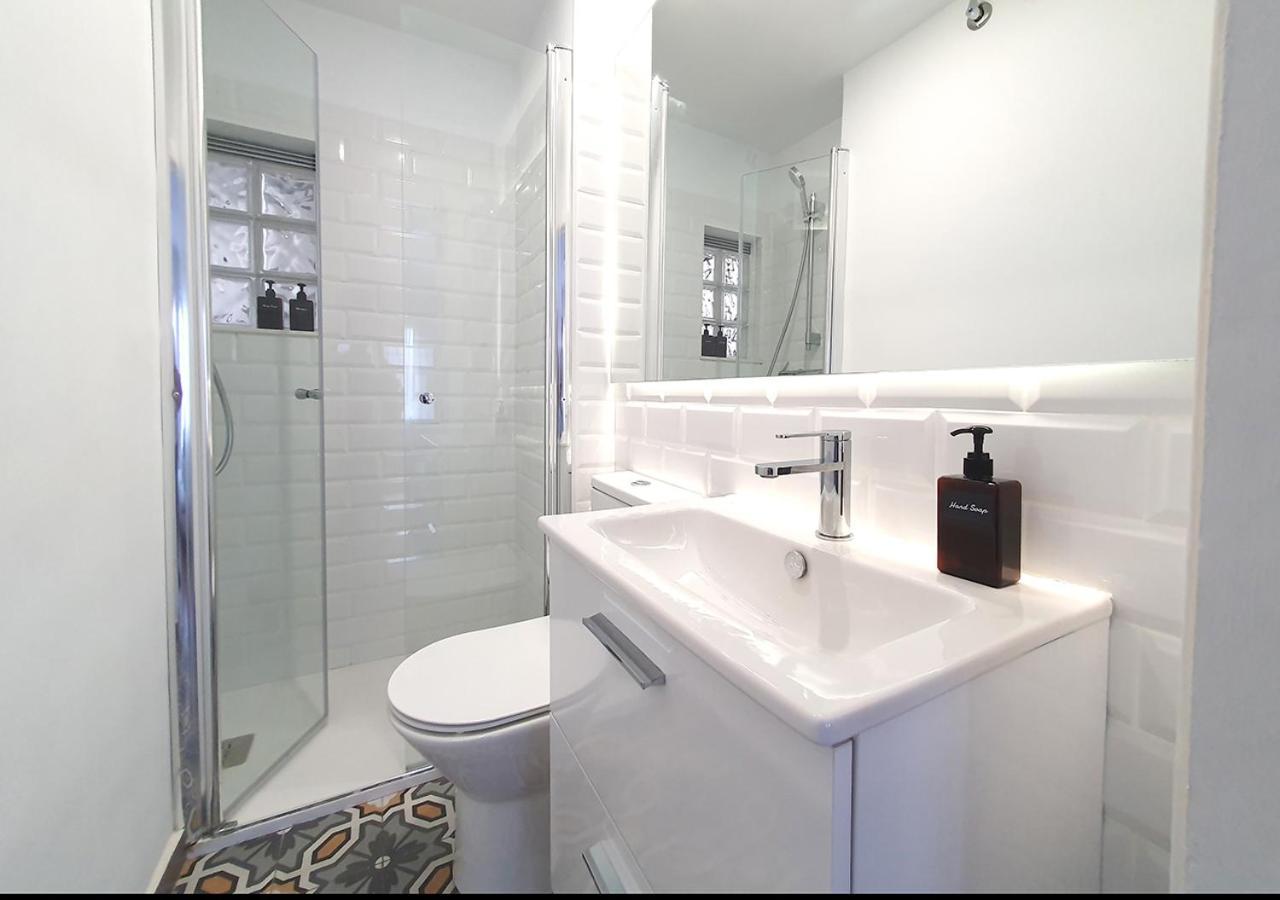 Appartement Acojedor Piso Cerca Del Metro à Cornellà de Llobregat Extérieur photo