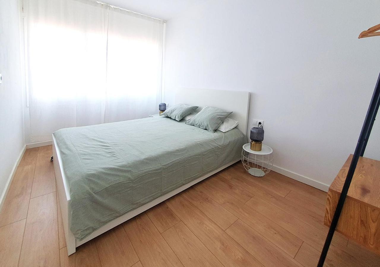 Appartement Acojedor Piso Cerca Del Metro à Cornellà de Llobregat Extérieur photo