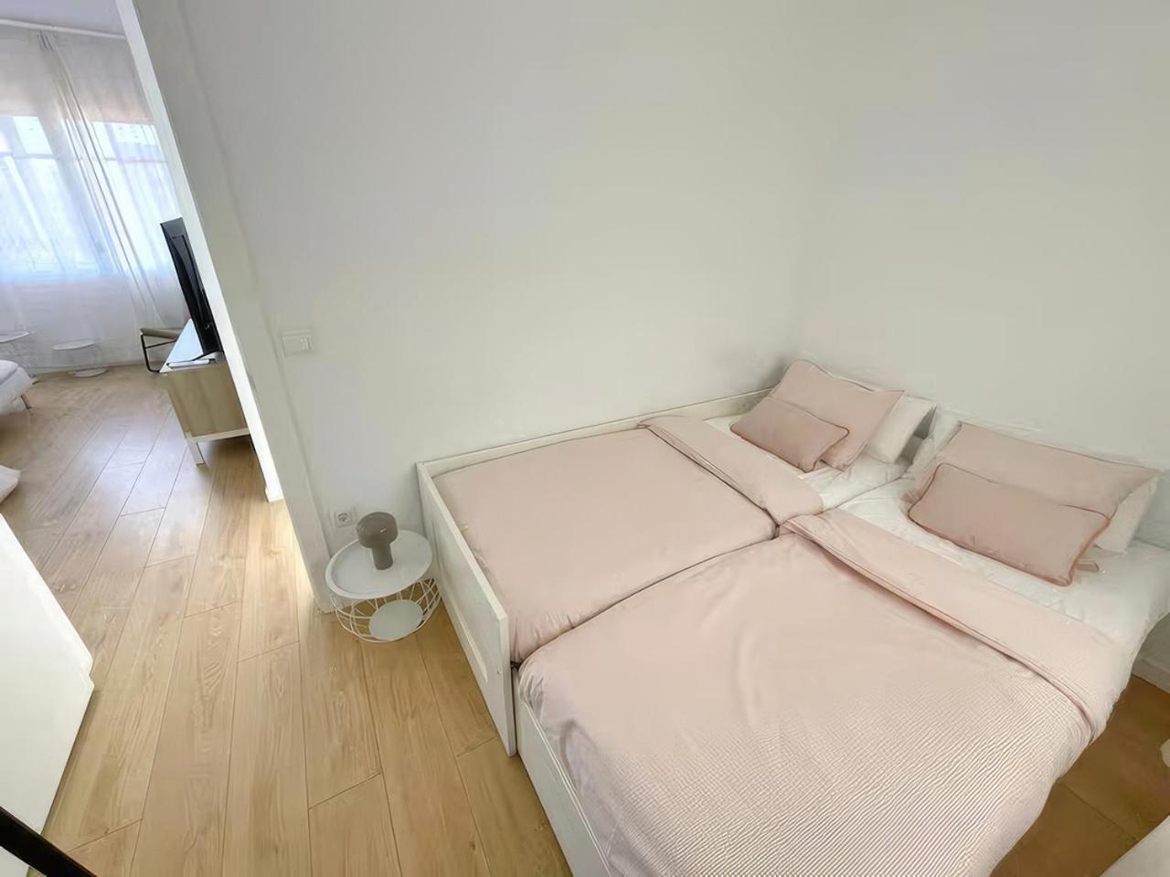 Appartement Acojedor Piso Cerca Del Metro à Cornellà de Llobregat Extérieur photo